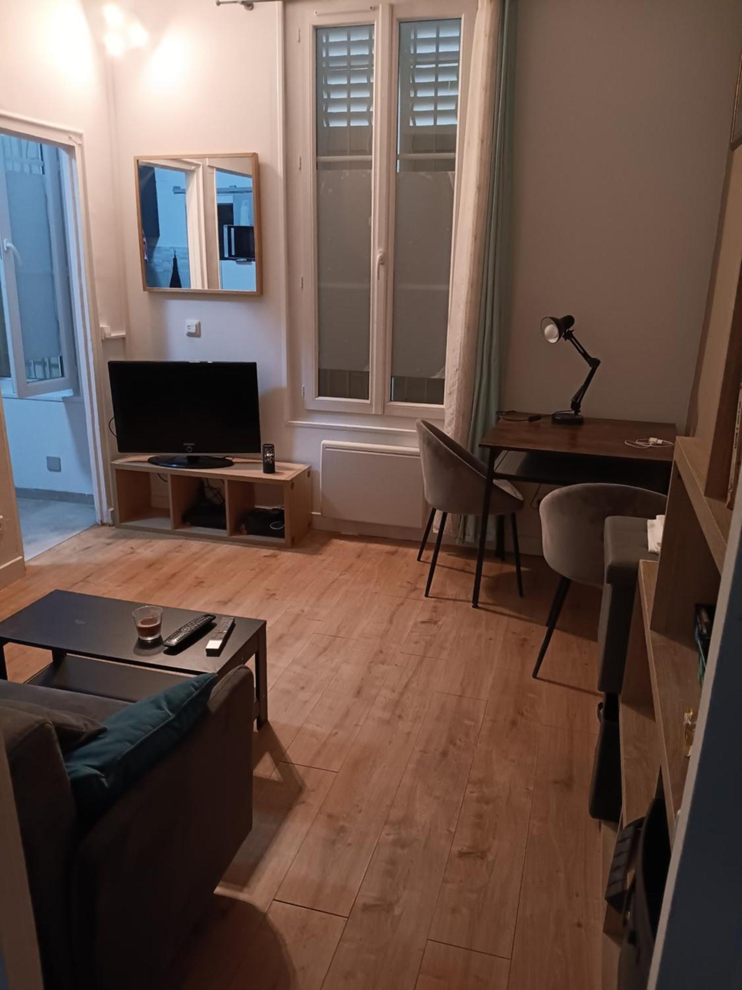 Studio Au Pied De La Basilique Du Sacre Coeur Apartamento Paris Exterior foto